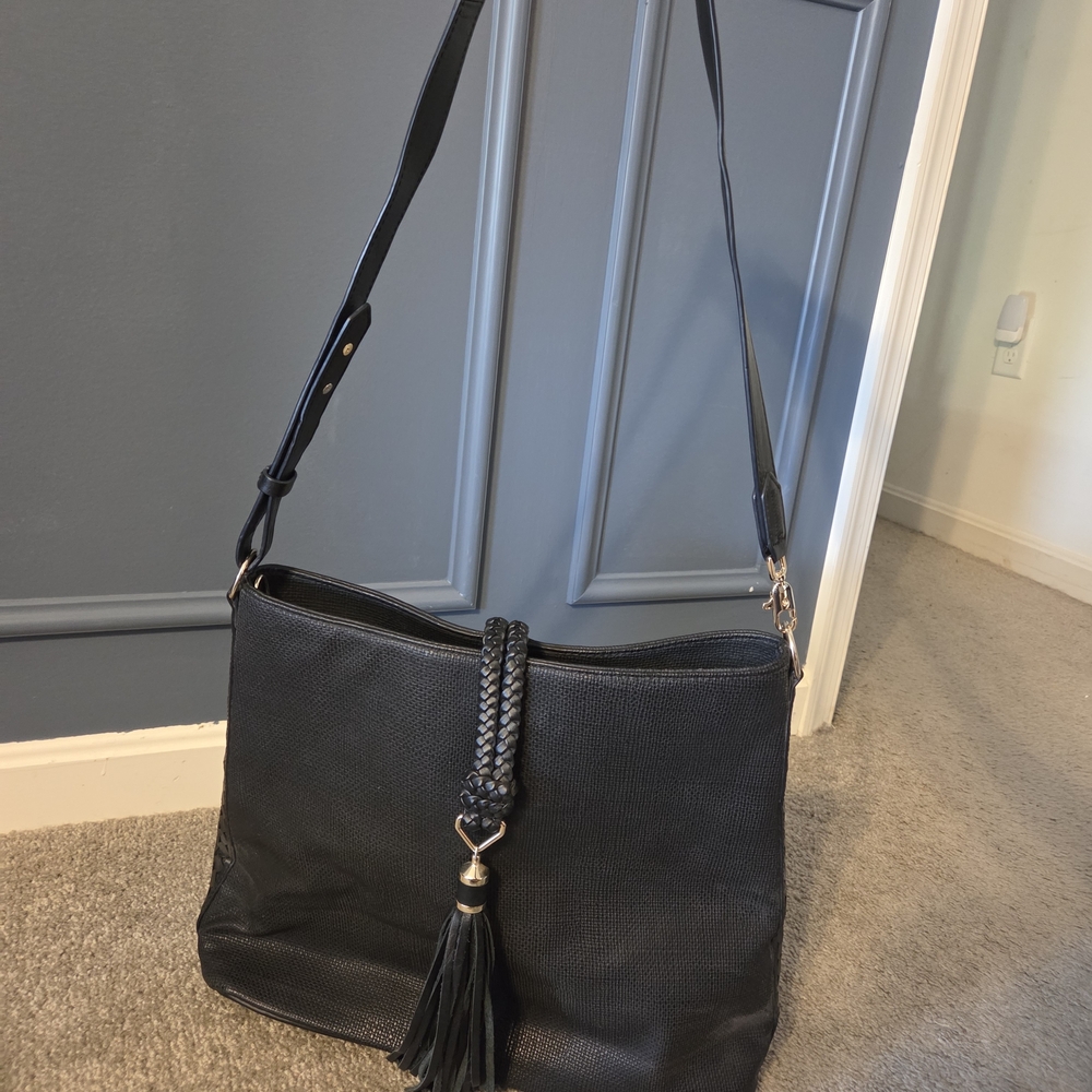 Elegant Black Shoulder Bag